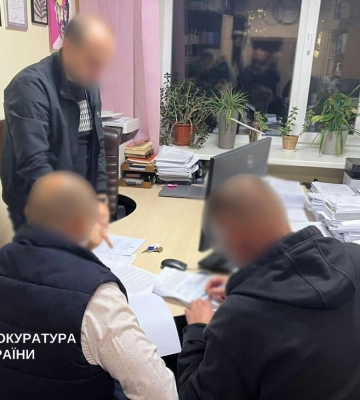 Закупівля автомобілів для ДСНС із шаленою переплатою - підозрюється посадовець КМДА
