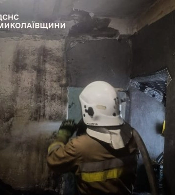 На Миколаївщині горів вантажівка, будинок і гектар сміття