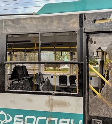 У Сумах під ранкову атаку потрапив тролейбус: є постраждалі
