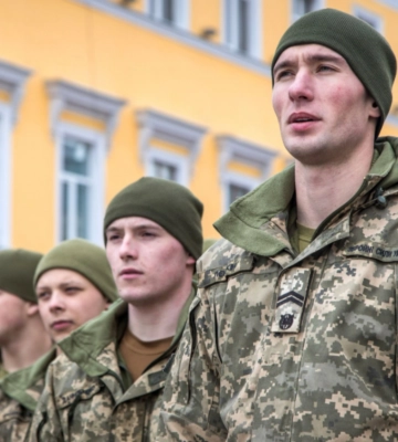 Військовий посадовець відправив 2 бійців крутити шаурму на Донеччині замість служби