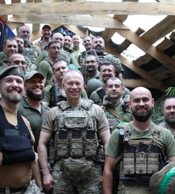 Молодшого сержанта з Кіровоградщини нагородили «Золотим хрестом»