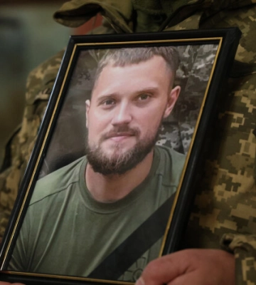 Загинув у вересні минулого року: у Луцьку попрощались з Героєм Дмитром Загурним