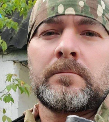Добровольцем пішов на війну: попрощалися із загиблим захисником, священником з Волині Віталієм Янковським