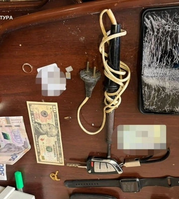 У Кривому Розі викрили групу, яка викрала й катувала підприємця, вимагаючи $500 тисяч
