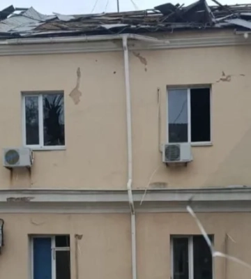 Внаслідок російського обстрілу пошкоджено будівлі Суспільне Херсон