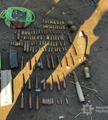 На Сумщині поліцейські вилучили у молодика боєприпаси та вибухову речовину