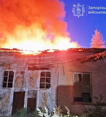 Доба на Запоріжжі: під обстрілами 16 населених пунктів, ворог здійснив 1 ракетну атаку по Комишувасі. Є руйнування. ФОТО