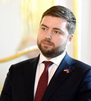 Зеленский уволил посла Украины в Латвии: что о нем известно