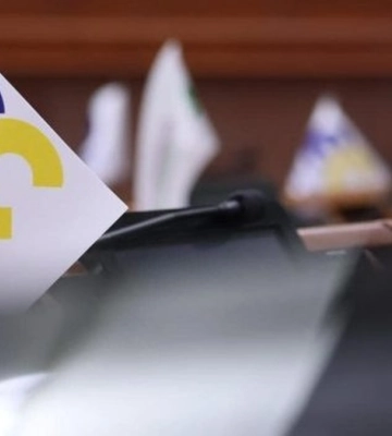 Діяльність "Євросолідарності" та "Голосу" в Раді частіше оцінюють позитивно, ніж негативно, – соцопитування КМІС