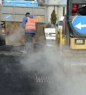 У Львові ремонтують вулицю Зелену: тролейбуси курсуватимуть на автономному живленні