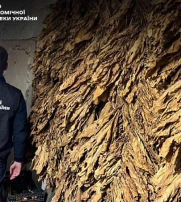 На Одещині викрили підпільний цех, де виготовляли контрафактні сигарети й продавали їх по всій Україні