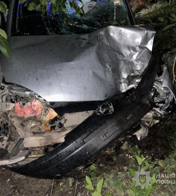 У Білгород-Дністровському районі рятувальники деблокували водія з понівеченого авто після ДТП