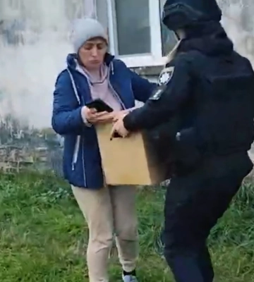 Евакуація з прикордоння Сумщини триває: «Білі янголи» продовжують рятувати людей (відео)