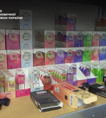 Миколаївець заробляв мільйони на тіньовій торгівлі вейпами