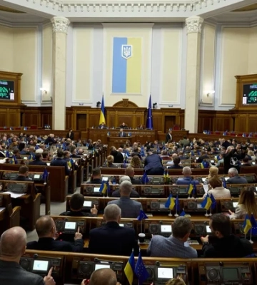 Рада поддержала постановление, которое откладывает местные выборы: они должны были состояться в октябре