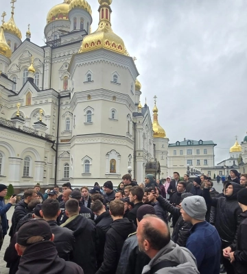 На Тернопільщині проводять обшуки в Почаївській лаврі