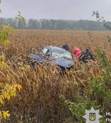 Внаслідок зіткнення двох автівок на Вінниччині загинули водій та його пасажирки