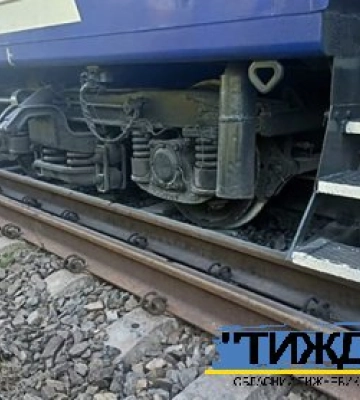 Рух залізничного транспорту працює зі значними затримками через російську атаку