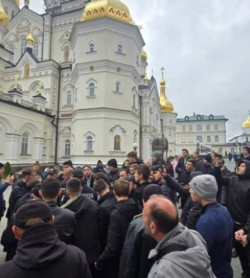 На Тернопільщині у церкві, яка належить Почаївській лаврі, тривають обшуки