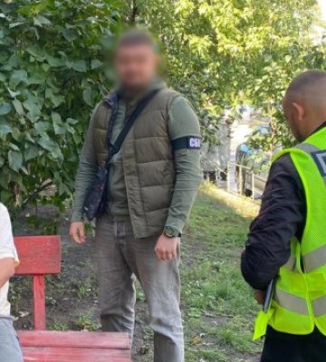 У Києві підприємця підозрюють у незаконній легалізації іноземців