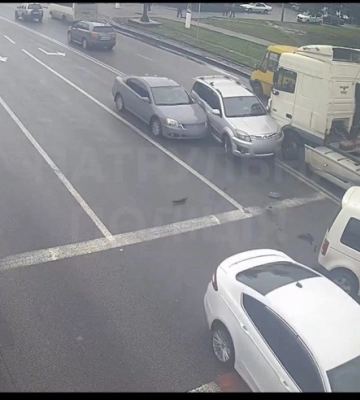 У Кропивницькому - ДТП за участю чотирьох автівок (ВІДЕО)