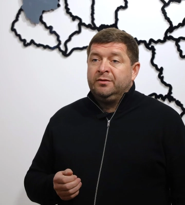 Двом працівниками УКБ Львівської ОВА вручили підозри у справі про будівництво фортифікацій