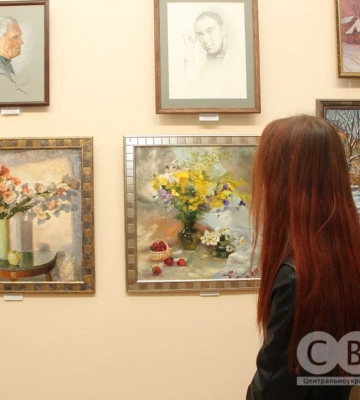 Виставку до Дня художника відкрили в Музеї мистецтв у Кропивницькому (фоторепортаж)