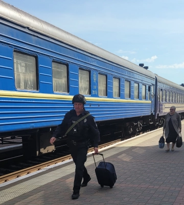 На Чернігівщині внаслідок атаки окупантів пошкоджені вантажні потяги