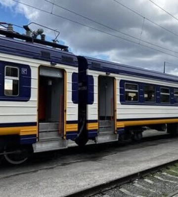 Укрзалізниця поєднує поїзди й автобуси для Сумщини та Чернігівщини через загрозу російських обстрілів