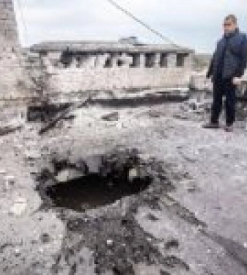 У Сумах дах багатоповерхівки пошкоджений ударом російського безпілотника