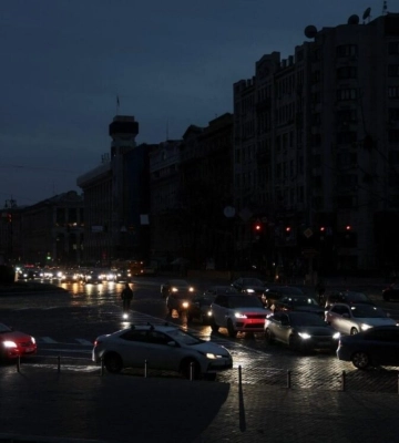У Києві через російську атаку є постраждалі, лівий берег без світла (оновлено)