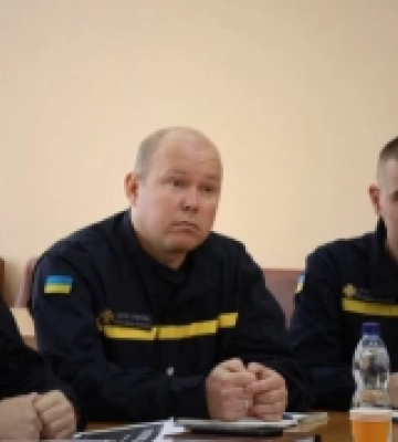 Громади Вараського району Рівненщини представили своїх офіцерів-рятувальників