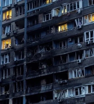 В Киеве после атаки РФ изменено движение общественного транспорта, часть маршрутов не работает
