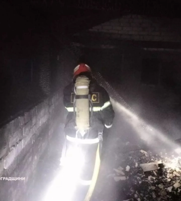 На Кіровоградщині горів двоповерховий будинок