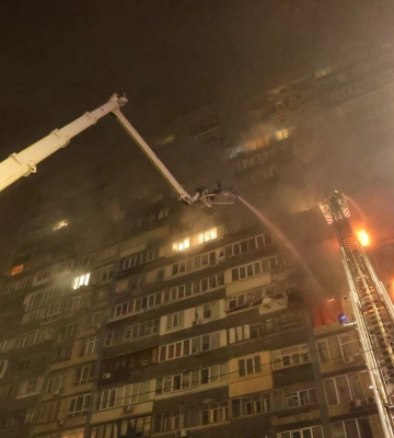 РФ атакувала Україну понад 450 дронами і 30 ракетами, знеструмлення є у 9 областях, ‒ Зеленський