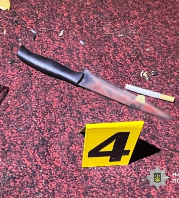 На Черкащині повідомлено про підозру жінці, яка з п’яних очей одним ударом вбила співмешканця