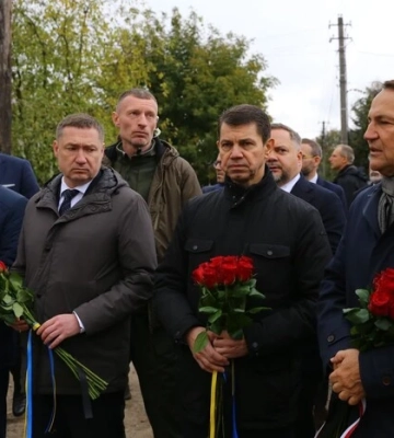 На Львівщину прибув міністр закордонних справ Польщі Радослав Сікорський 