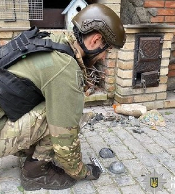 У Кременчуці виявили уламки російської ракети, яка могла містити касетні боєприпаси