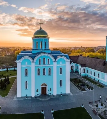 Представителей УПЦ МП выселили из собора на Волыни