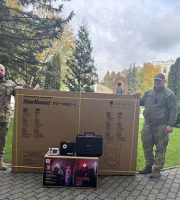 Ретранслятор, квадрокоптер та генератори: Луцька громада передала військовим чергову допомогу