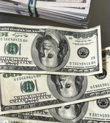 $20 тысяч– за поездку в Румынию, $13 тысяч– за бронирование: в Киеве задержали двух организаторов незаконных схем