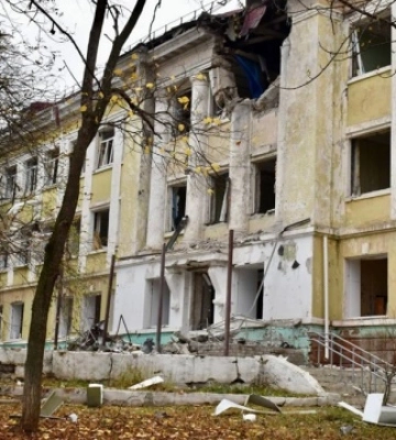 В Краматорске в результате атаки российских дронов повреждена школа имени Степана Чубенко