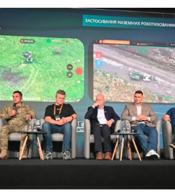 Експорт зброї, комунікація з військовими, штучний інтелект. Про що говорили на третьому Міжнародному форумі оборонних індустрій