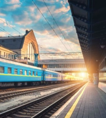 Три потяги, зокрема до Варшави, "замінували" – пасажирів довелося евакуювали