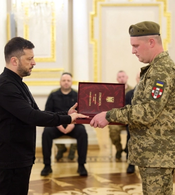 Герой України: Зеленський нагородив волинянина орденом «Золота Зірка»
