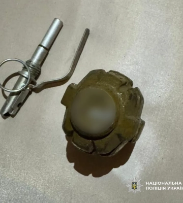 На Харківщині п'яний чоловік кинув у людей гранату