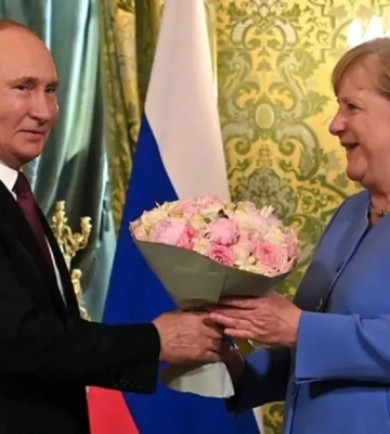 Spiegel: Меркель допомагала російській армії освоїти сучасну тактику ведення бою до вторгнення рф в Україну