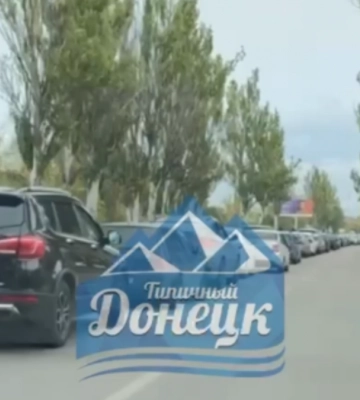 Донецьк поринув у паливну кризу — бензин на вагу золота та кілометрові черги