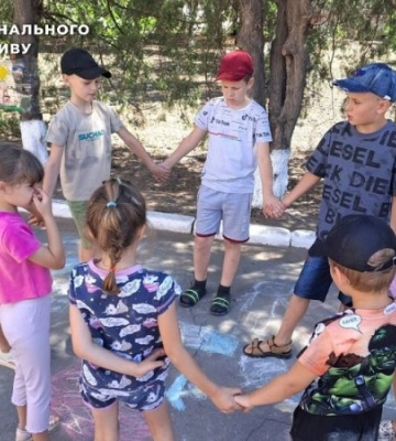 РФ продовжує вивозити українських дітей з ТОТ Херсонщини до Новоросійська