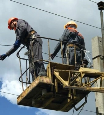 Энергетики восстановили электроснабжение в Бориспольском районе после атаки дронами – Киевская ОВА